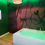 La Oasis アパート